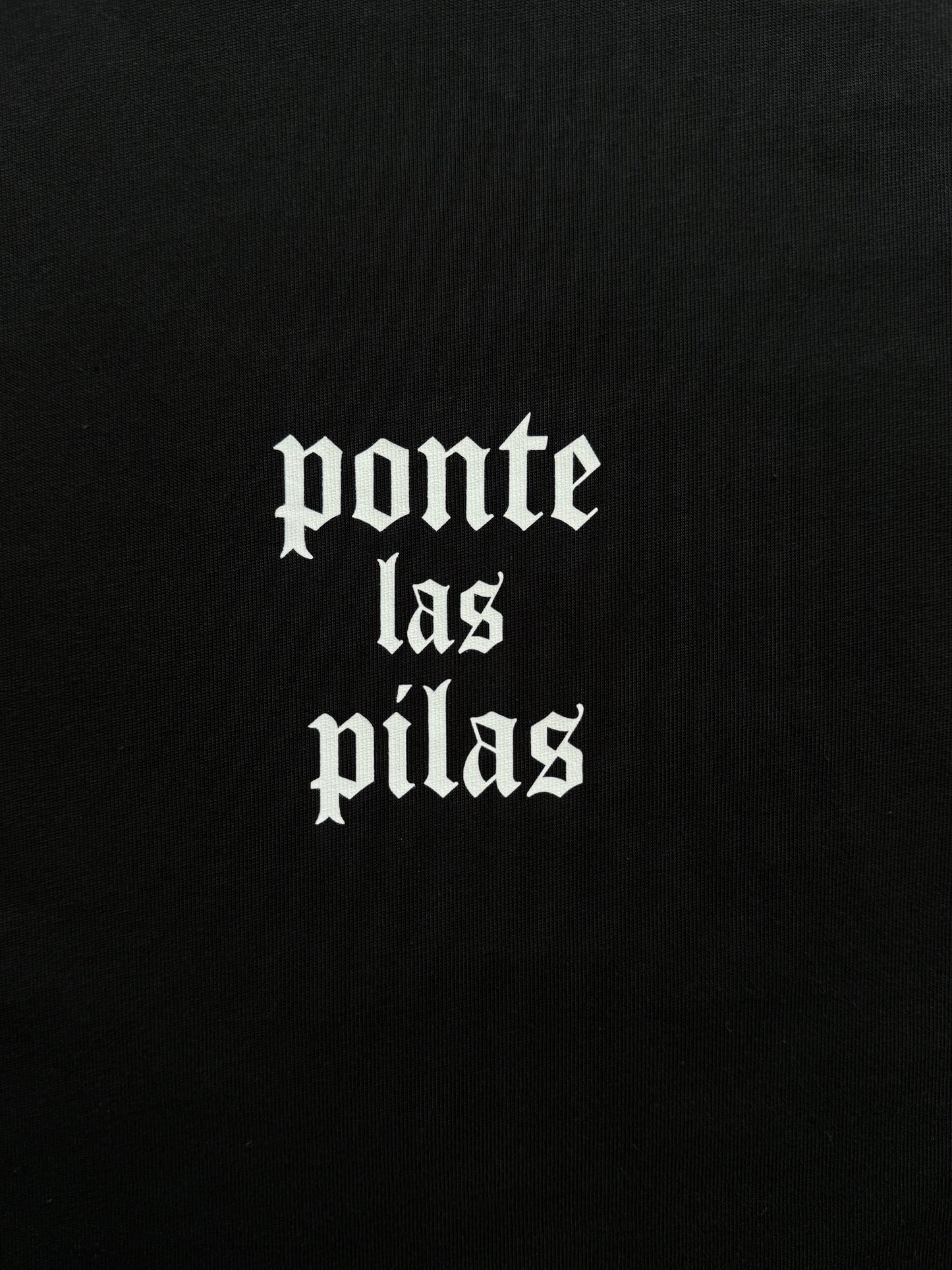 ponte las pilas "LETRA PESADA" shirt